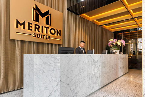 Meriton Suites Melbourne - Tourism Noosa 2