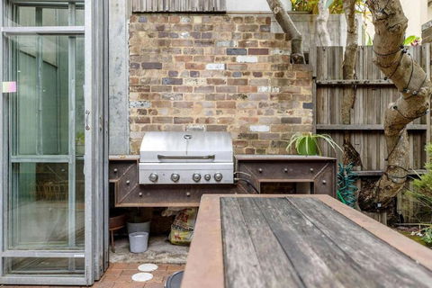 Modern & Stylish 3BR In Redfern - Tourism Noosa 1