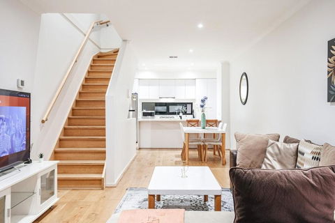 Modern Living 2br Townhouse In Maidstoneoffice - Tourism Noosa 0