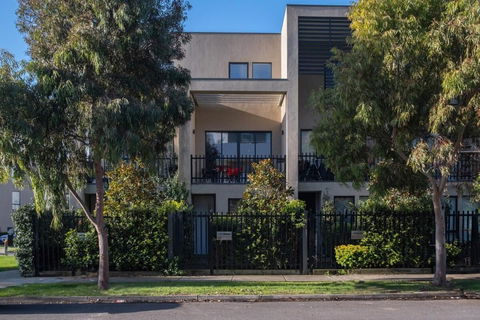 Modern Living 2br Townhouse In Maidstoneoffice - Tourism Noosa 1