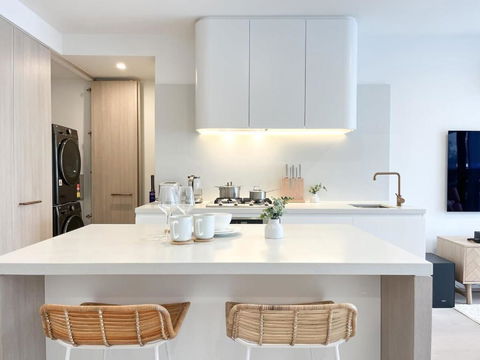 Modern Luxury 2B2B Sky Garden SmartTV - Tourism Noosa 3