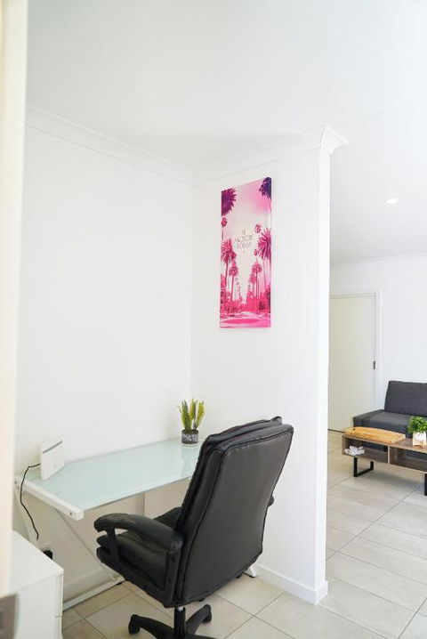 Modern Style Unit 2 Deer Park - Tourism Noosa 3