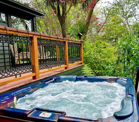 Mountain Cottage In Dandenong Ranges - Tourism Noosa 1