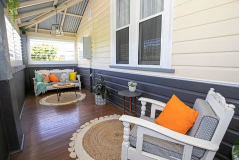 My Cottage On Main - Tourism Noosa 0