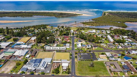 Myee Court - Tourism Noosa 0