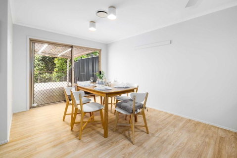 NEW 3BR Serene Creekside Retreat In Helensvale - Tourism Noosa 3