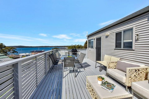 New Property Seabreeze Bungalow - Lakeview Sunset Delight At Sunshine On Lake Macquarie - Tourism Noosa 1