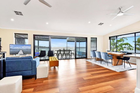 New Property Shimmer Shores Absolute Waterfront Retreat At Fishing Point, Lake Macquarie - Tourism Noosa 3