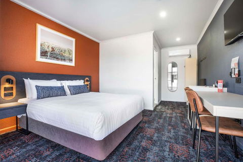 Nightcap At Horse & Jockey Hotel Warwick - Tourism Noosa 3