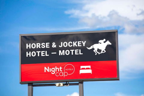 Nightcap At Horse & Jockey Hotel Warwick - Tourism Noosa 2