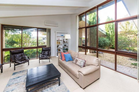 Nixon House - Tourism Noosa 0