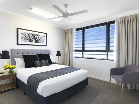 Oaks Mackay Carlyle Suites - Tourism Noosa 2