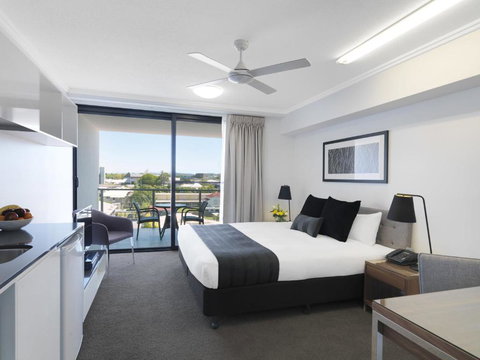 Oaks Mackay Carlyle Suites - Tourism Noosa 1