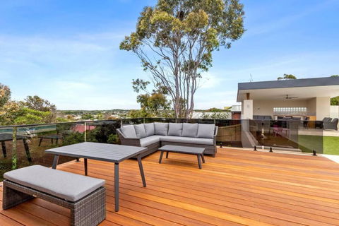 OASIS ON SUNSET - Tranquility Close To The Ocean - Tourism Noosa 3