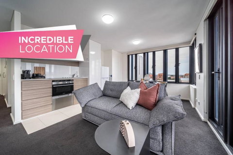 Obsidian On Flinders St 1BR Designer East End - Tourism Noosa 0