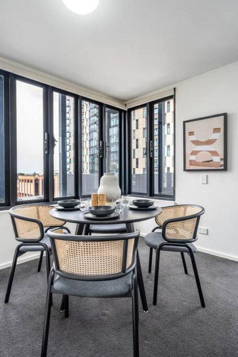 Obsidian On Flinders St 1BR Designer East End - Tourism Noosa 2