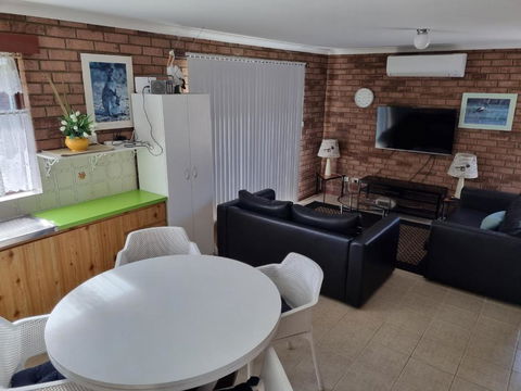 Ocean Beach Chalet 16 - Tourism Noosa 3