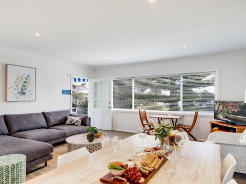 Ocean Blue Apartment Three - Tourism Noosa 1