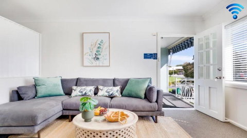 Ocean Blue Apartment Three - Tourism Noosa 0