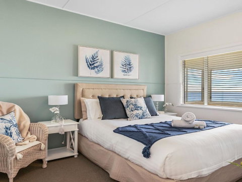 Ocean Blue Apartment Two - Tourism Noosa 3