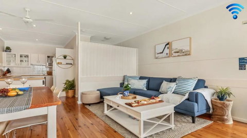 Ocean Blue Apartment Two - Tourism Noosa 0