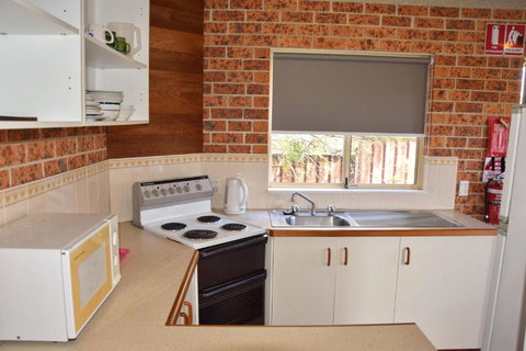 Ocean Breeze 4 - Bring Your Own Linen. - Tourism Noosa 2