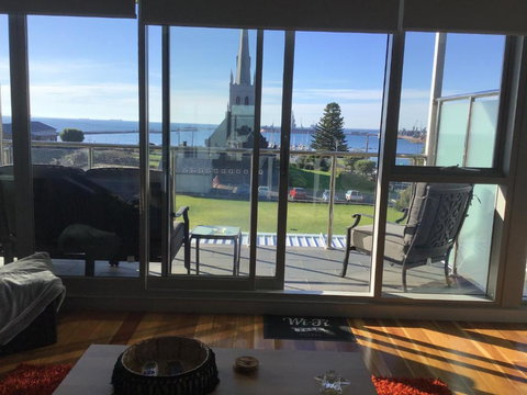 Ocean Breeze Apartment Portland - Tourism Noosa 1