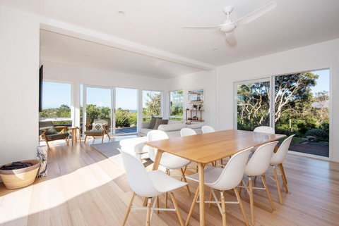Ocean Panorama Atop The Rye Tea Trees - Tourism Noosa 2
