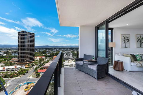 OPUS Apartment - Beach At Your Doorstep Short Walk To Light Rail - Tourism Noosa 1