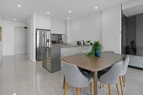 Oceanfront 2-Bed With Spectacular View, Pool & Gym - Tourism Noosa 1