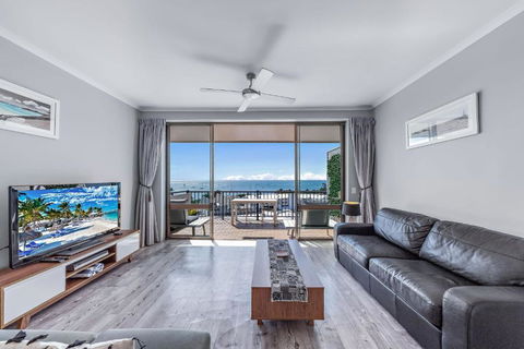 OCEAN VIEWS 16 Pool & Spa Wi-FI - Tourism Noosa 3