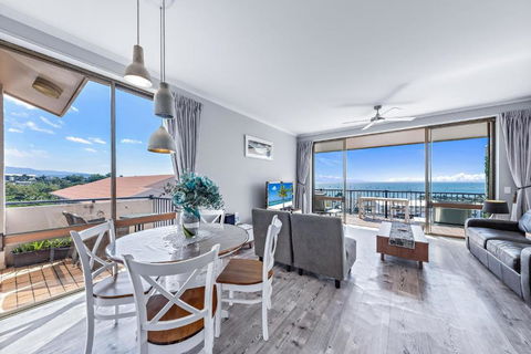 OCEAN VIEWS 16 Pool & Spa Wi-FI - Tourism Noosa 0