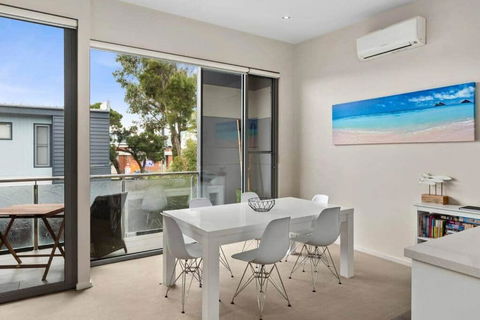 OG- By The Sea, 400m To Beach - Tourism Noosa 3