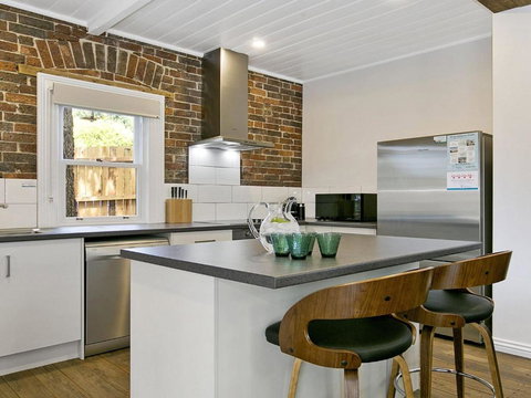 Old Bank Stables - Tourism Noosa 3