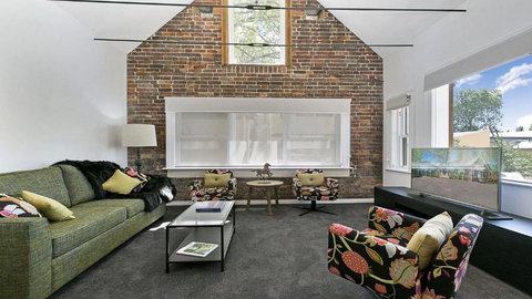 Old Bank Stables - Tourism Noosa 1