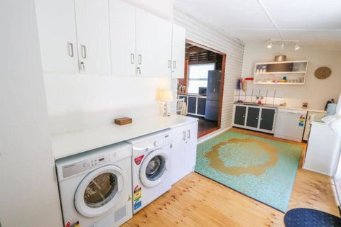 Omaroo - Town Of 1770 - Tourism Noosa 1