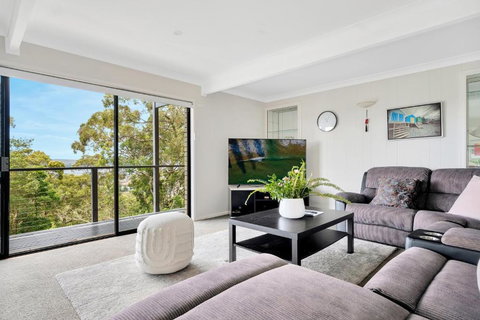 On Top Of The World - Tourism Noosa 3