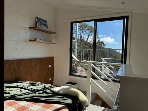 One Cedarwood - Petite Challet Falls Creek - Tourism Noosa 1