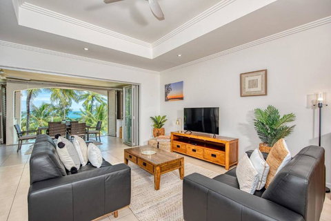 Opal Dreams - Your Gateway To Beachfront Bliss - Tourism Noosa 1