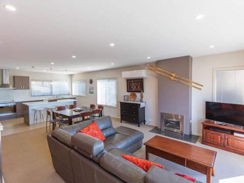 Opus 1 10 Poley Cow Lane - Tourism Noosa 0