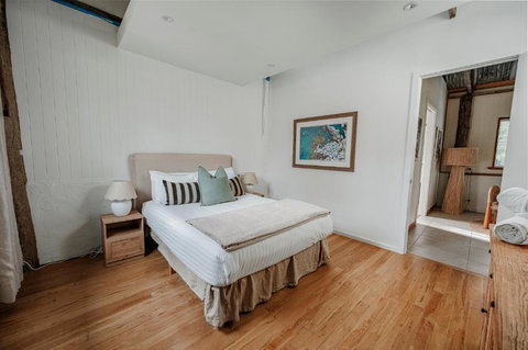 Orchard Cottage - Quiet Farm Escape - Tourism Noosa 1