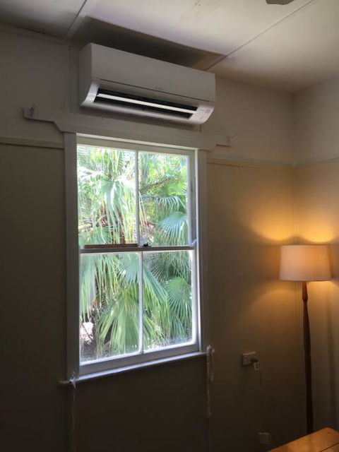 Original Surf Cottage In Heart Of Pottsville Beach - Tourism Noosa 3