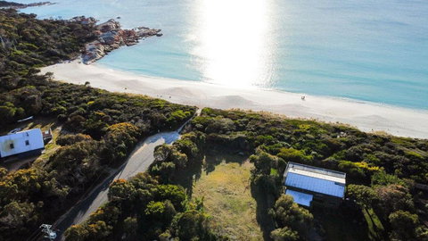 Oriole Bay Of Fires - Tourism Noosa 0