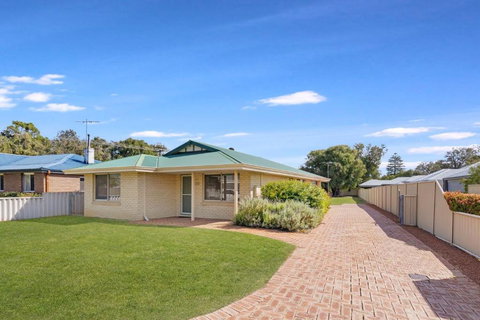 Our Beach House- Busselton - Tourism Noosa 1