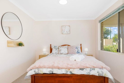 Our Beach House- Busselton - Tourism Noosa 2