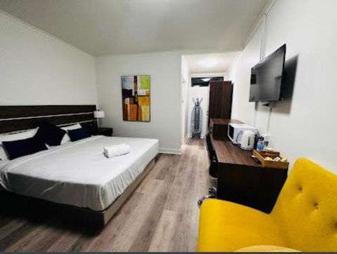 OUYEN MOTEL - Tourism Noosa 2