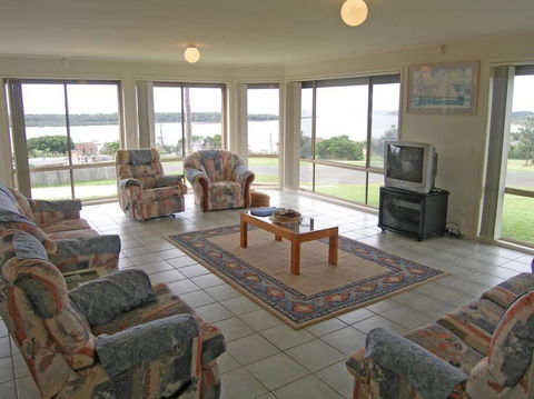 ORSO1O - Water View House - Tourism Noosa 1