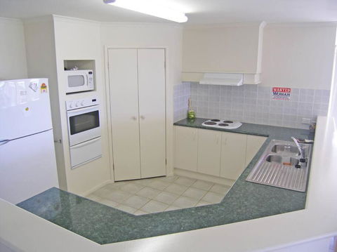ORSO1O - Water View House - Tourism Noosa 2