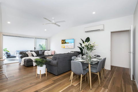Park Avenue Terrace House Sleeps 9 - Tourism Noosa 2