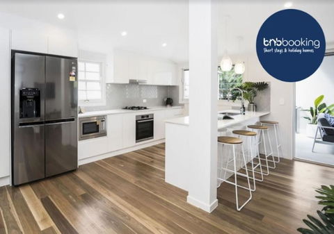Park Avenue Terrace House Sleeps 9 - Tourism Noosa 0